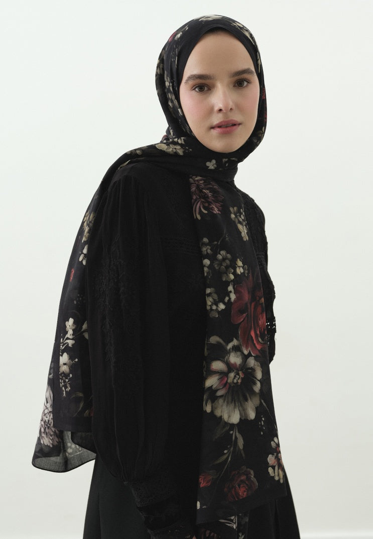 MIDNIGHT ROSE PATTERNED COTTON VISCOSE HIJAB BLACK