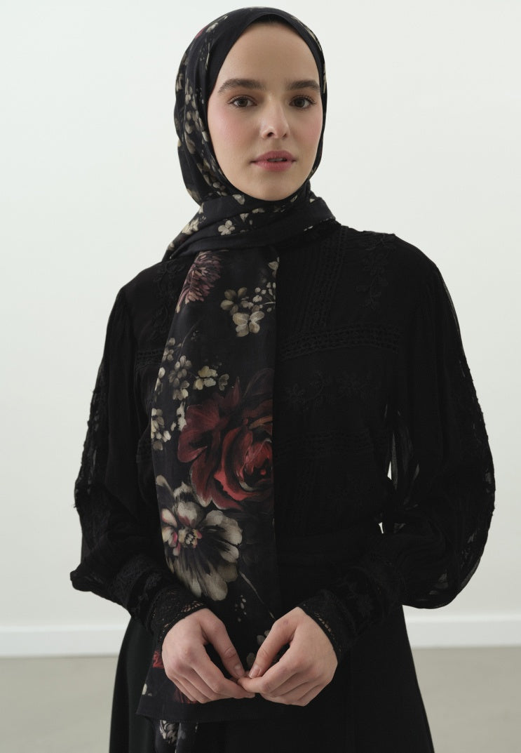 MIDNIGHT ROSE PATTERNED COTTON VISCOSE HIJAB BLACK