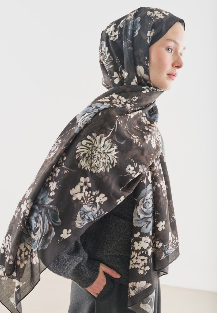 MIDNIGHT ROSE PATTERNED COTTON VISCOSE HIJAB BROWN
