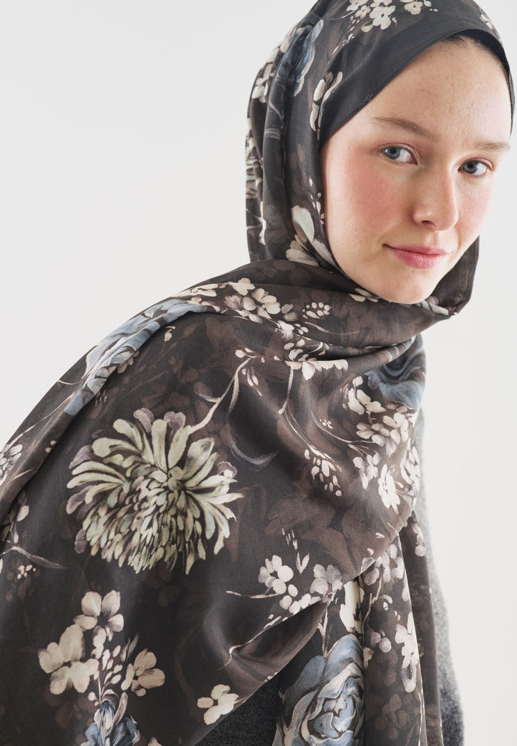 MIDNIGHT ROSE PATTERNED COTTON VISCOSE HIJAB BROWN