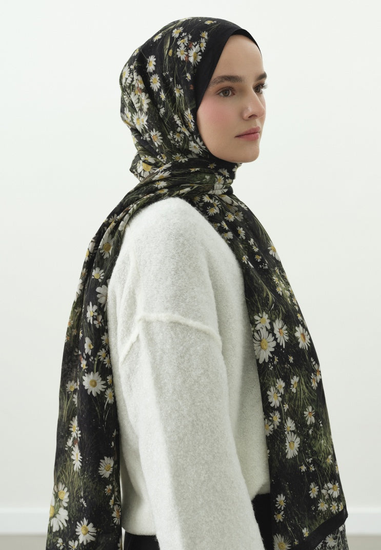 TINY DAISY PATTERNED COTTON VISCOSE HIJAB BLACK