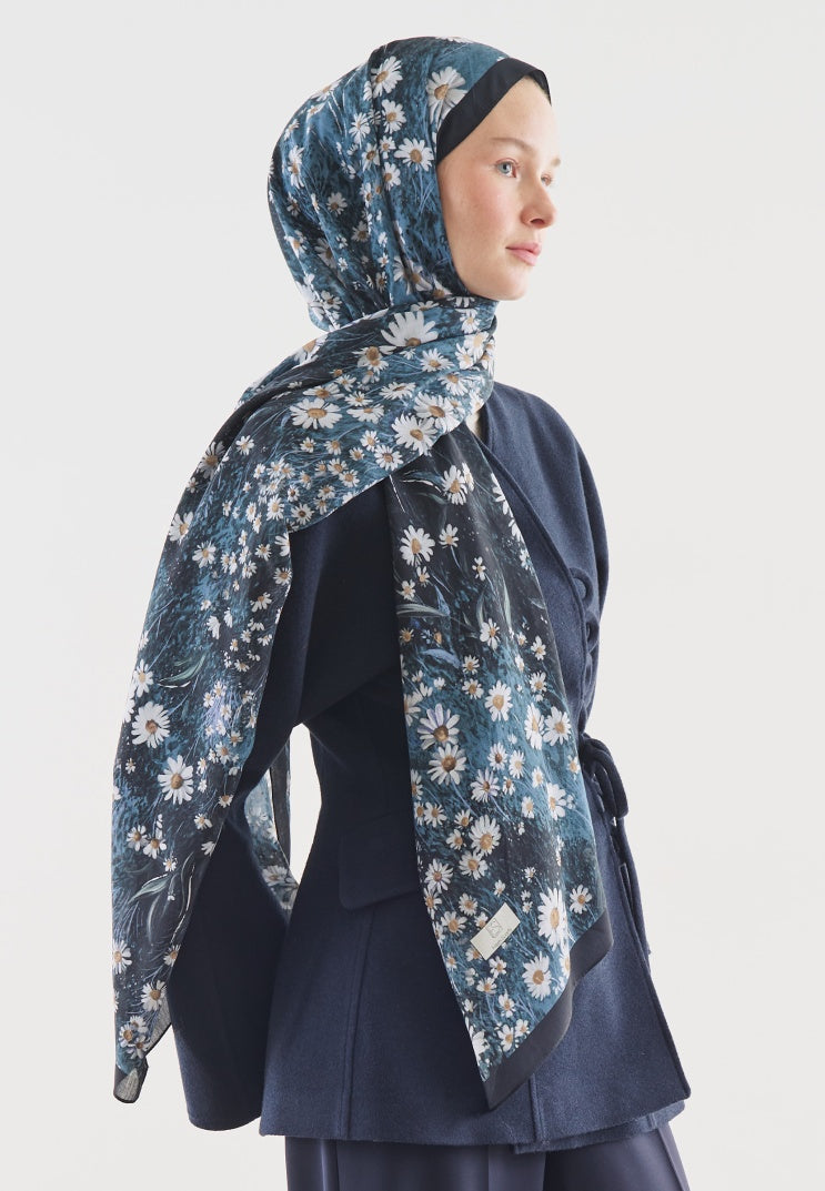 TINY DAISY PATTERNED COTTON VISCOSE HIJAB NAVY