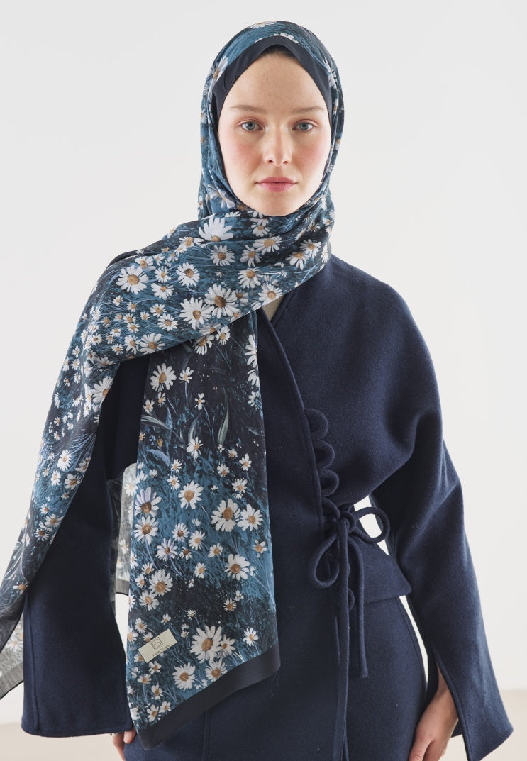 TINY DAISY PATTERNED COTTON VISCOSE HIJAB NAVY