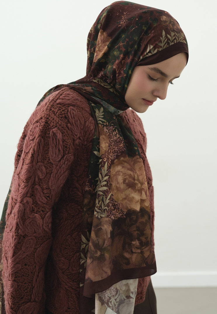SOFT HIBISCUS PATTERNED COTTON VISCOSE HIJAB BURGUNDY