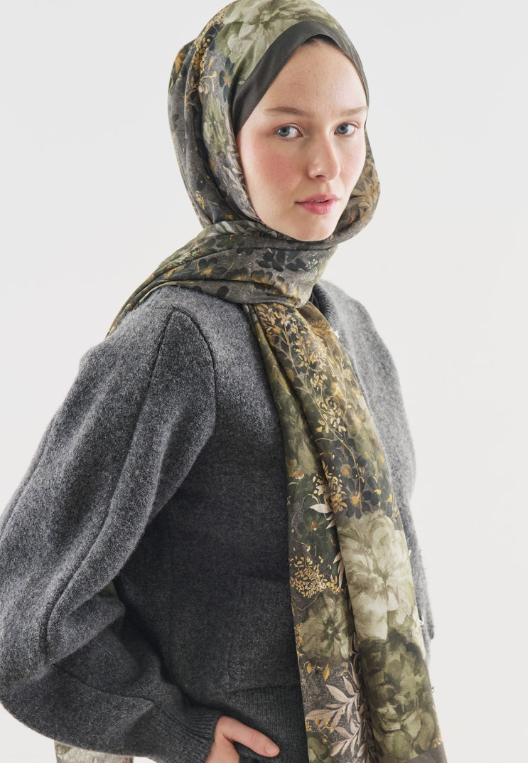 SOFT HIBISCUS PATTERNED COTTON VISCOSE HIJAB SMOKE