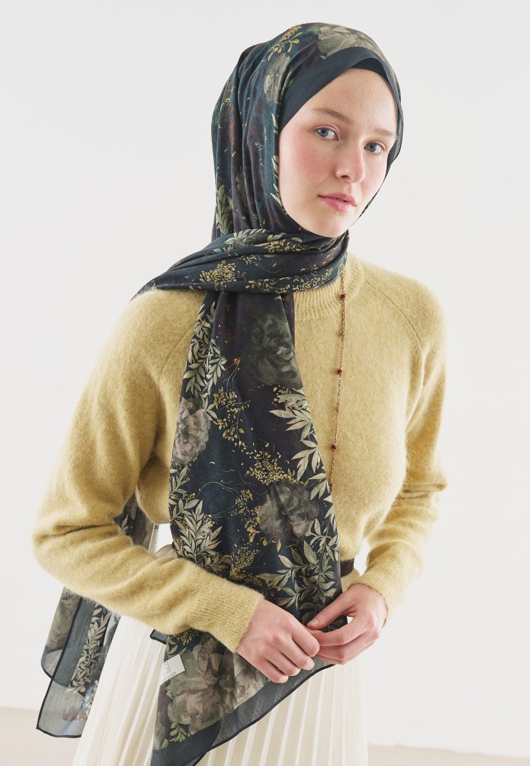 SOFT HIBISCUS PATTERNED COTTON VISCOSE HIJAB OIL