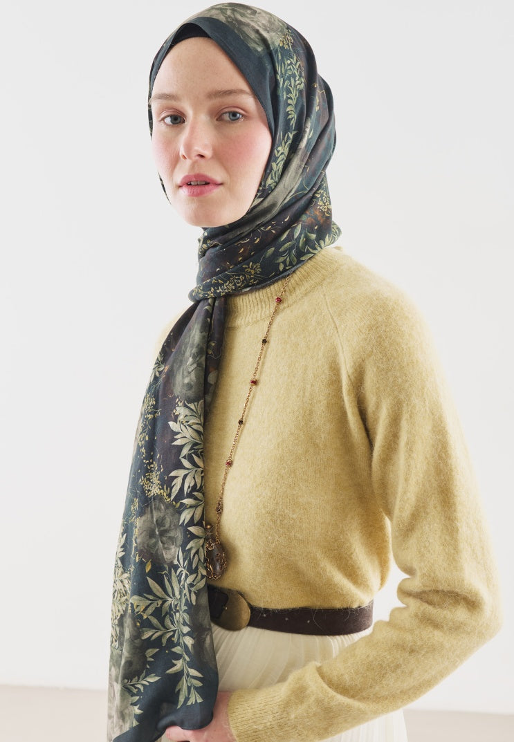 SOFT HIBISCUS PATTERNED COTTON VISCOSE HIJAB OIL