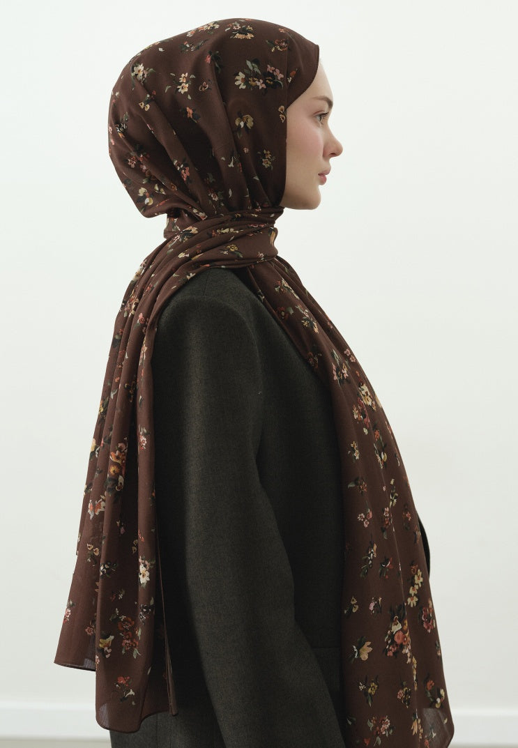 TINY BLOOMS PATTERNED COTTON VISCOSE HIJAB WARM BROWN
