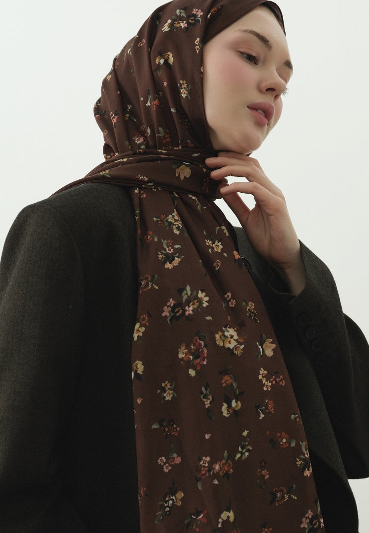 TINY BLOOMS PATTERNED COTTON VISCOSE HIJAB WARM BROWN