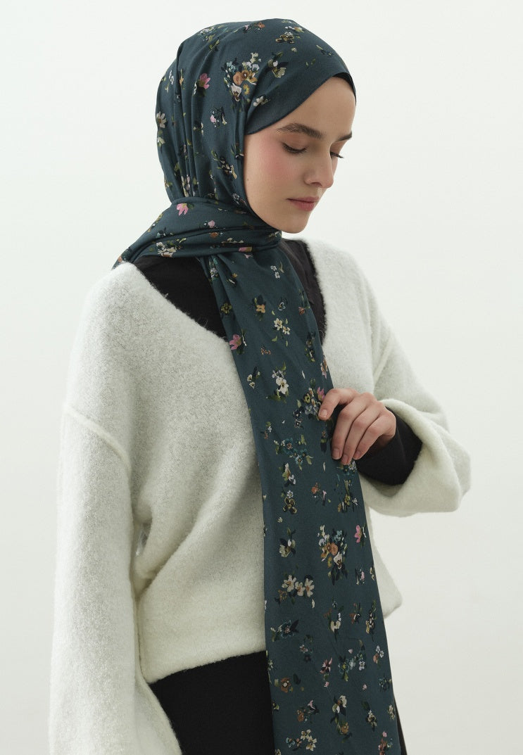 TINY BLOOMS PATTERNED COTTON VISCOSE HIJAB DENIM BLUE