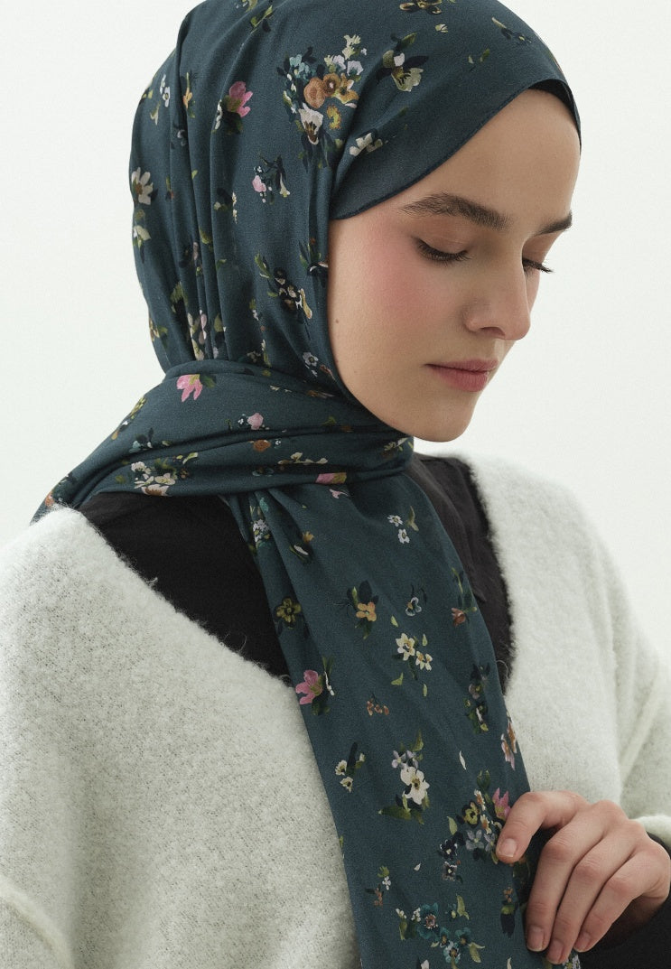 TINY BLOOMS PATTERNED COTTON VISCOSE HIJAB DENIM BLUE