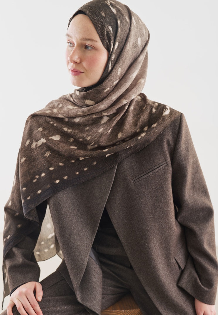 FAWN PATTERNED COTTON VISCOSE HIJAB IN MINK