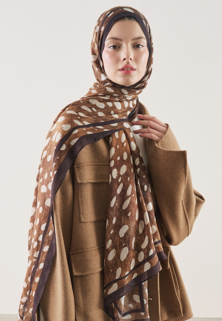 WILD FAWN PATTERN RAMI HIJAB BROWN