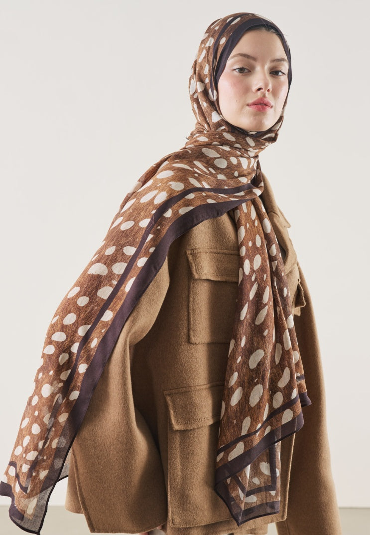 WILD FAWN PATTERN RAMI HIJAB BROWN