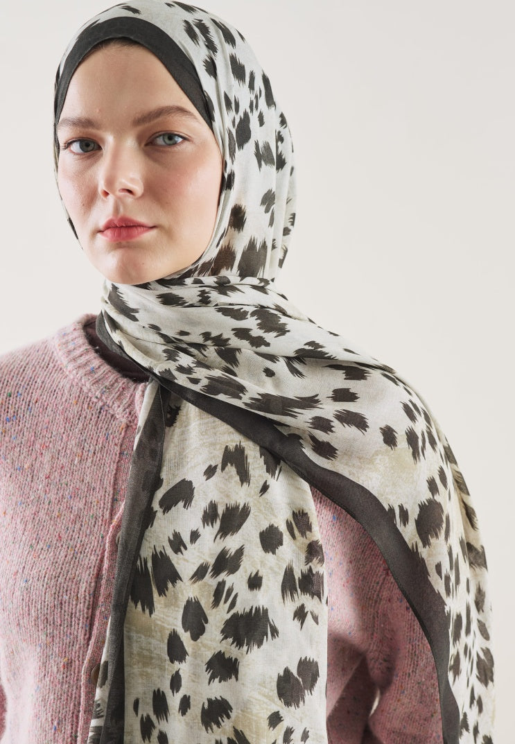 CHEETAH PATTERN RAMI HIJAB BLACK