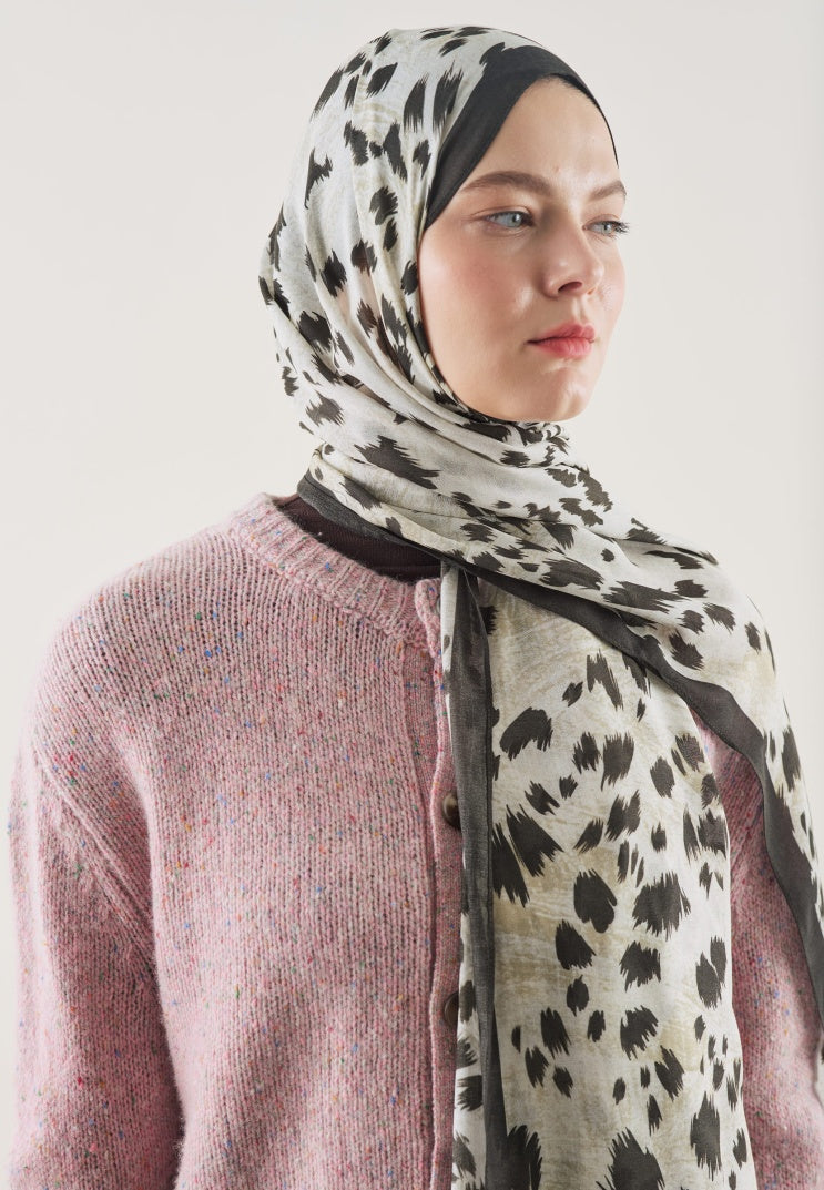 CHEETAH PATTERN RAMI HIJAB BLACK