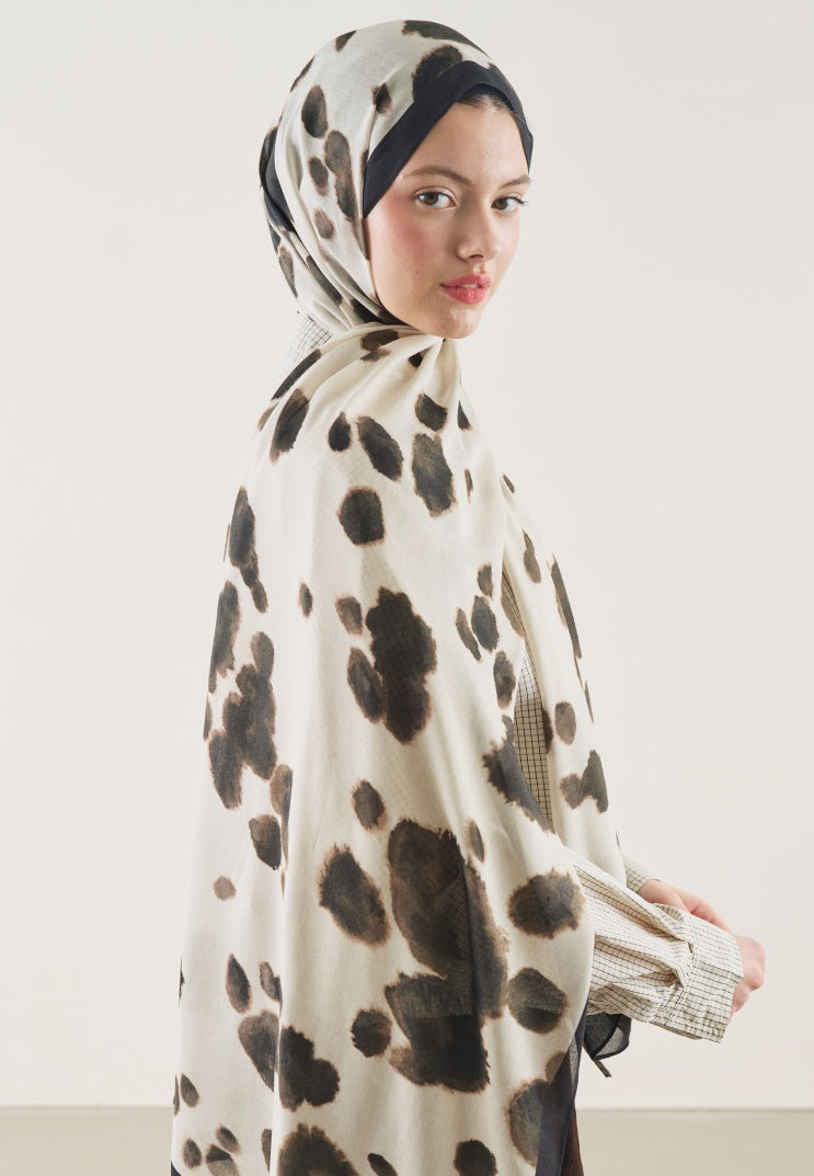 COW PATTERN RAMI HIJAB BEIGE
