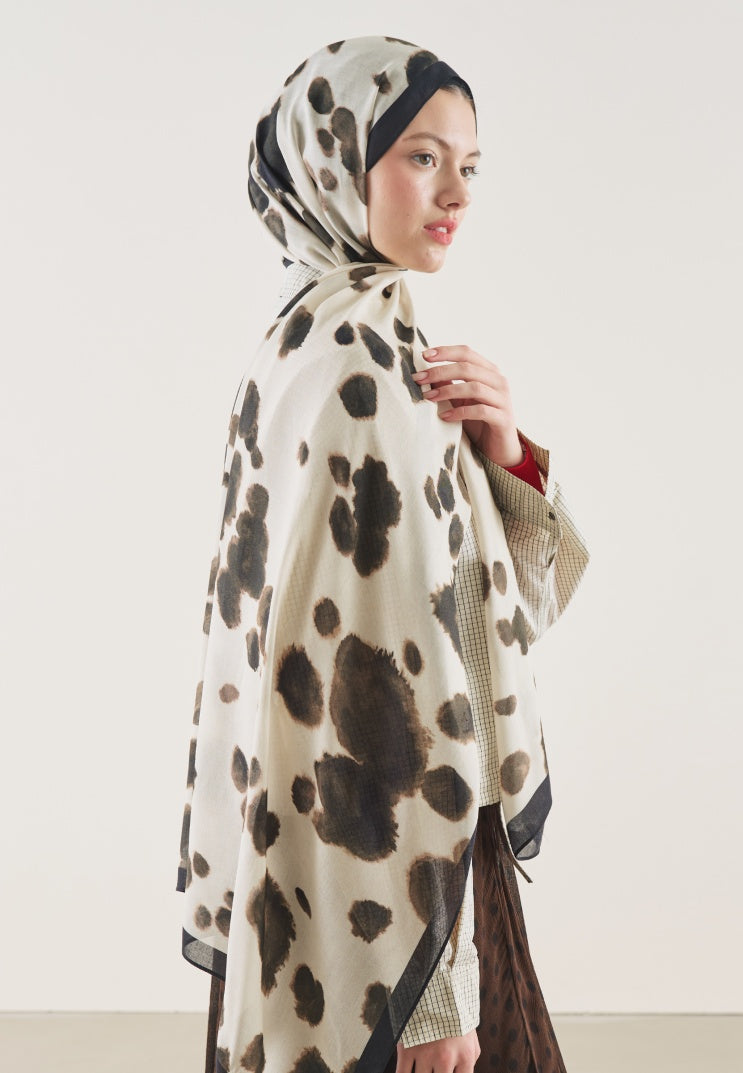 COW PATTERN RAMI HIJAB BEIGE
