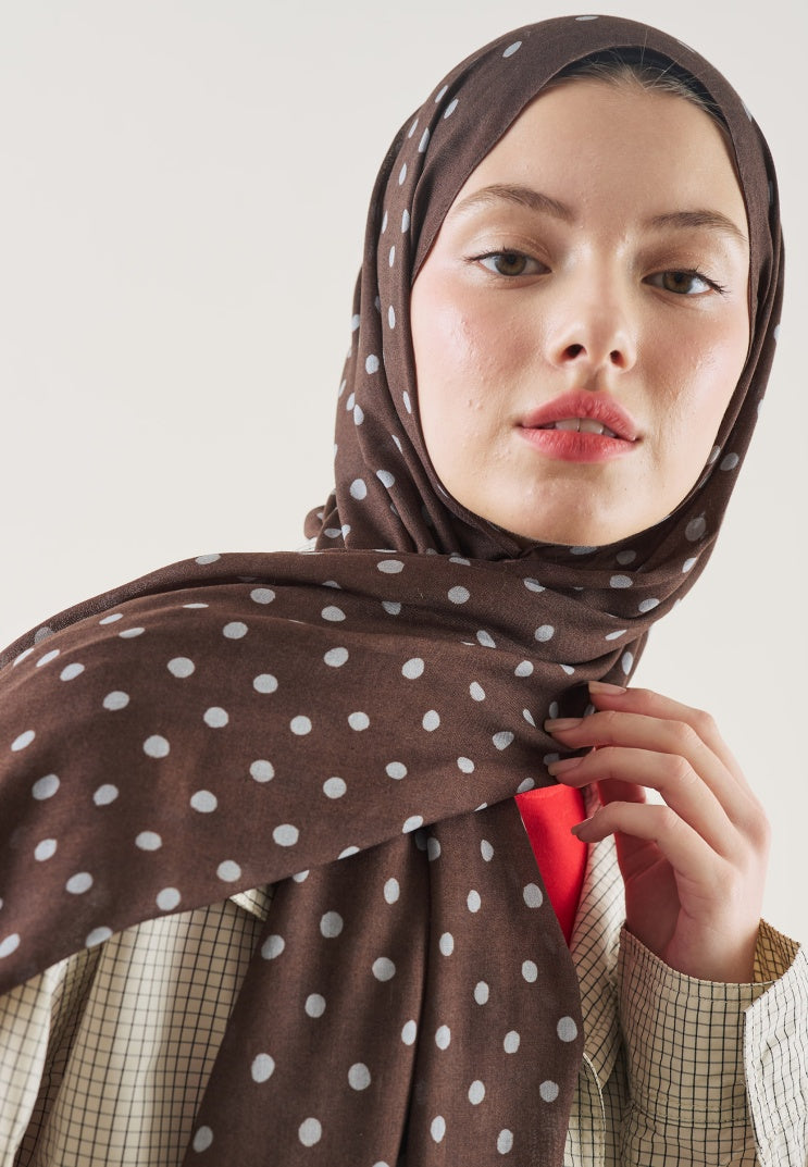 SMALL POLKA DOTS PATTERN RAMI HIJAB BITTER COFFEE