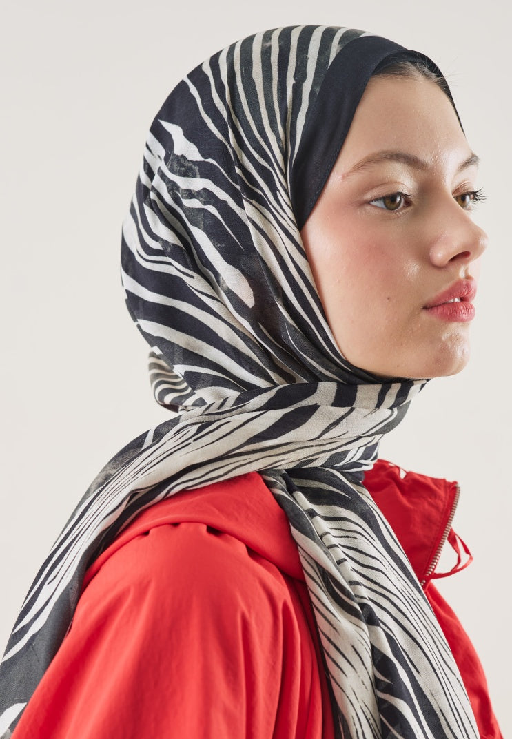WILD ZEBRA PATTERN RAMI HIJAB BLACK