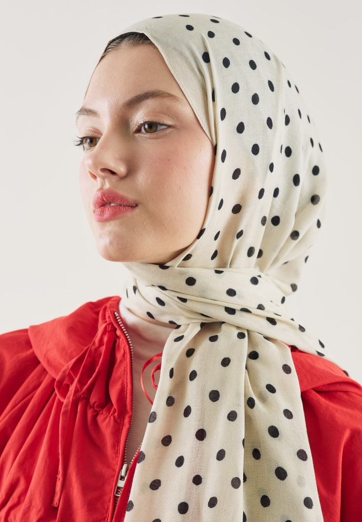 SMALL POLKA DOTS PATTERN RAMI HIJAB BEIGE