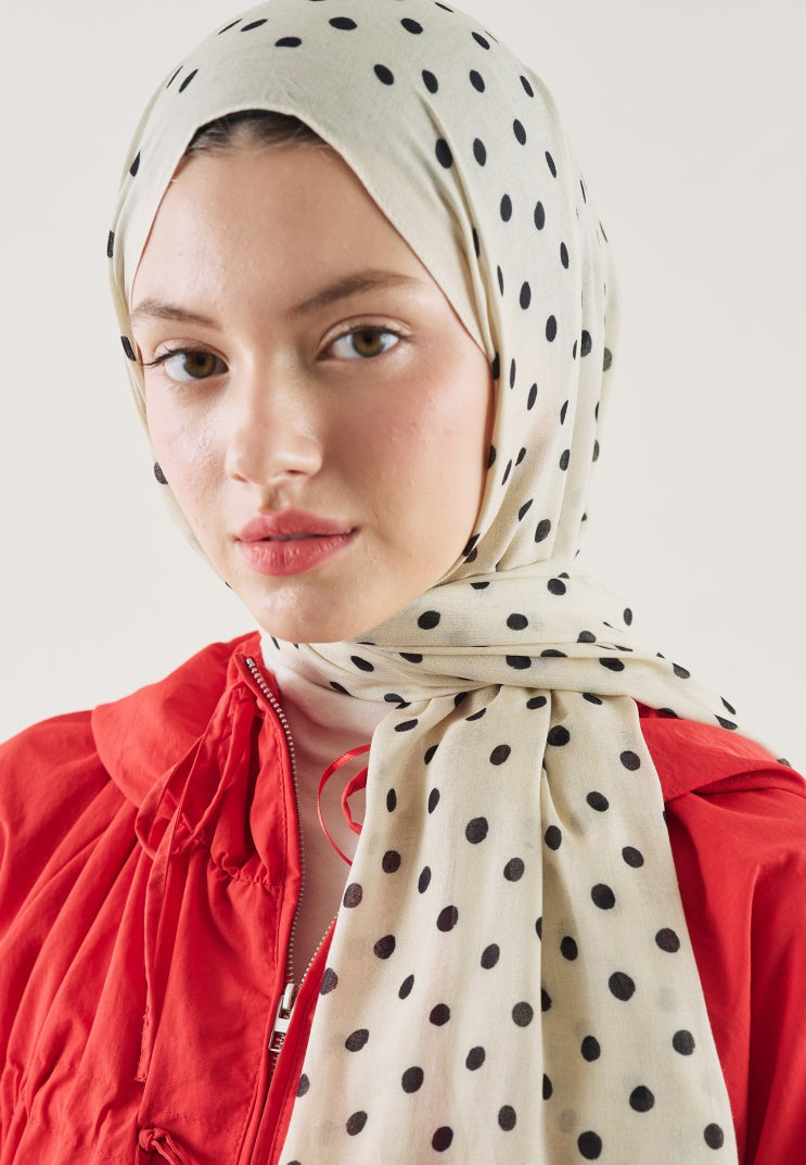 SMALL POLKA DOTS PATTERN RAMI HIJAB BEIGE