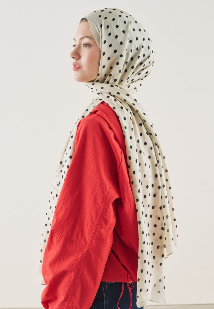 SMALL POLKA DOTS PATTERN RAMI HIJAB BEIGE