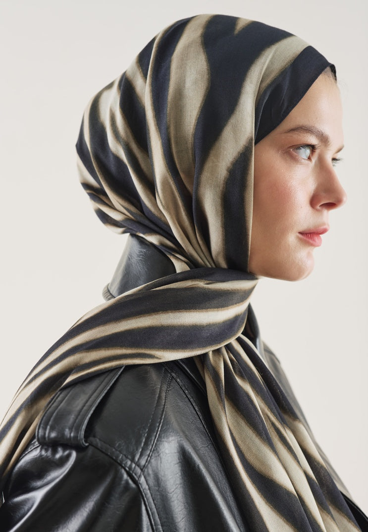 ZEBRA PATTERN RAMI HIJAB BLACK