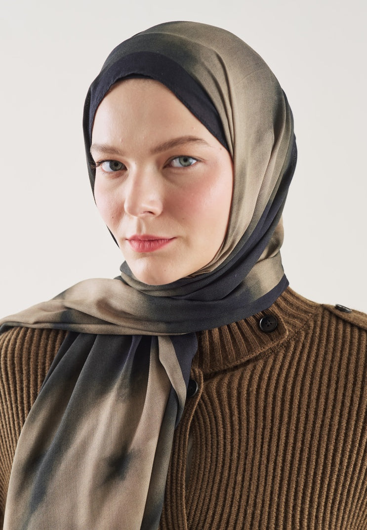 FLORAL BATIK PATTERN RAMI HIJAB BLACK