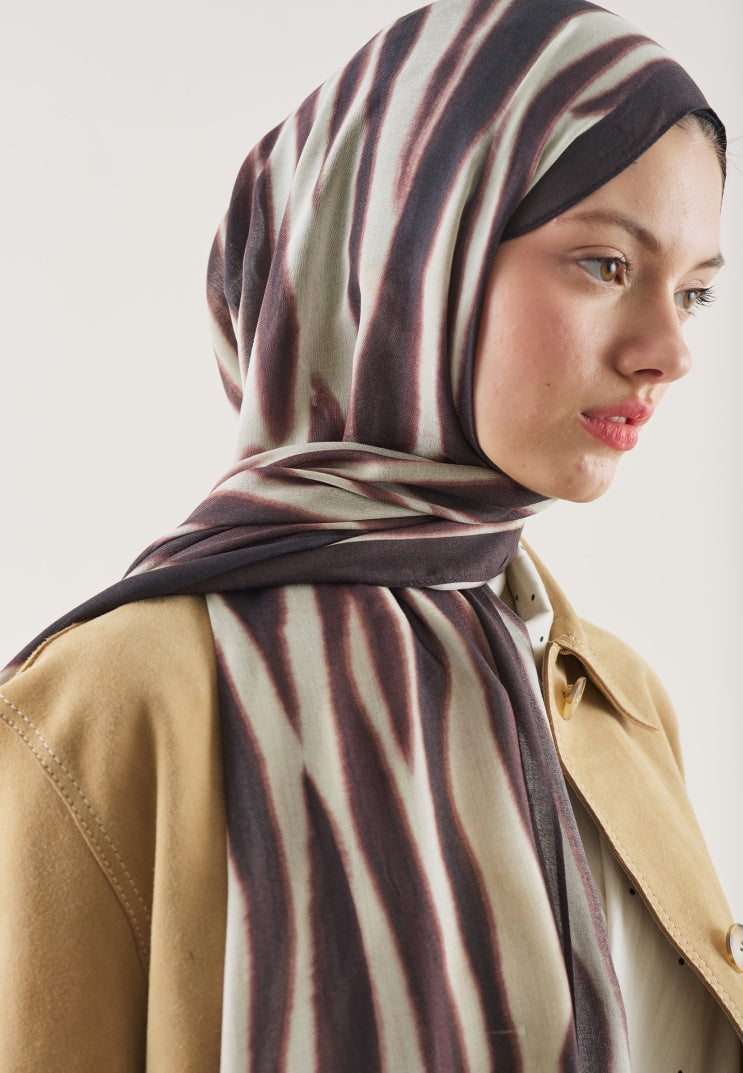 ZEBRA PATTERN RAMI HIJAB BURGUNDY