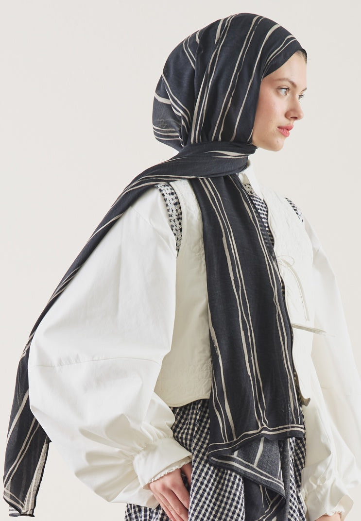 STRIPED PATTERN RAMI HIJAB BLACK