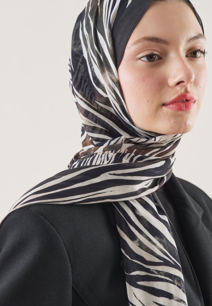 WILD ZEBRA PATTERN RAMI HIJAB BROWN