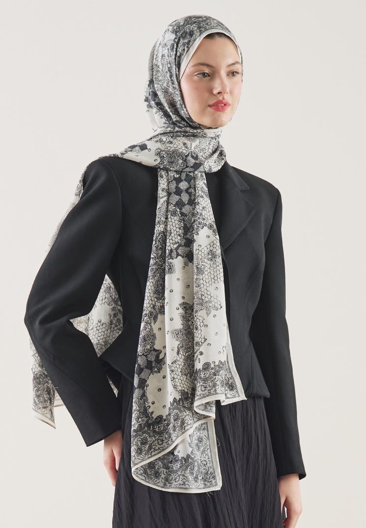FLORAL LACE PATTERN RAMI HIJAB ECRU