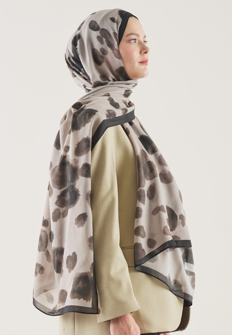 COW PATTERN RAMI HIJAB STONE