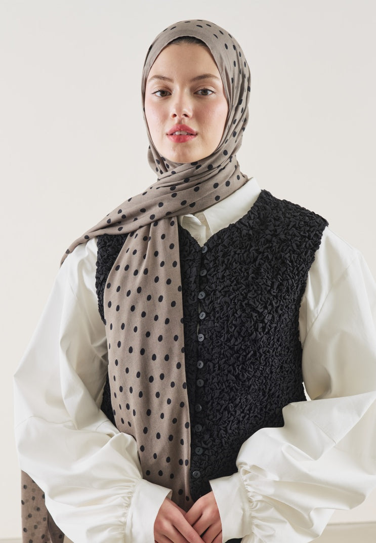 SMALL POLKA DOTS PATTERN RAMI HIJAB MINK